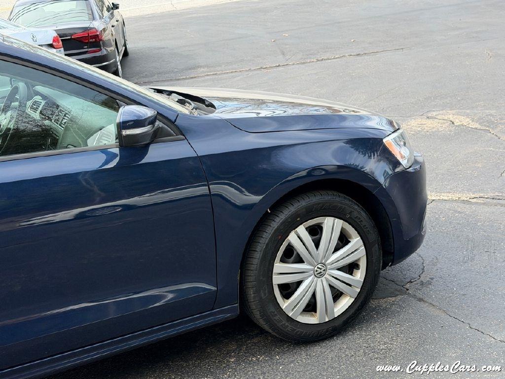 Volkswagen Jetta  2012