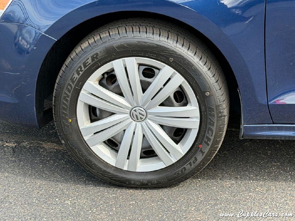 Volkswagen Jetta  2012