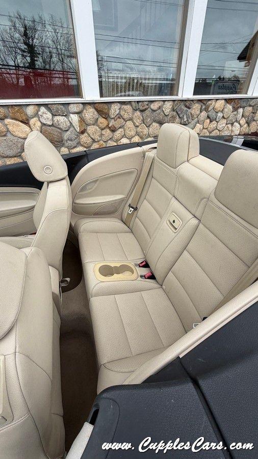Volkswagen Eos  2012