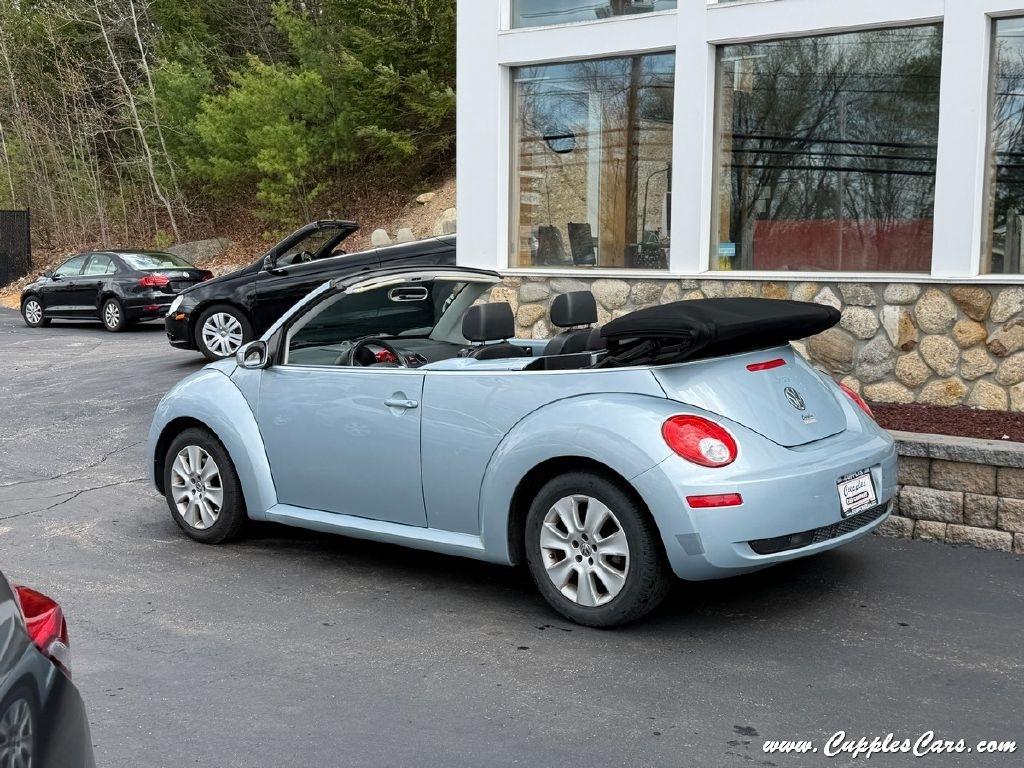 Volkswagen New Beetle  2009
