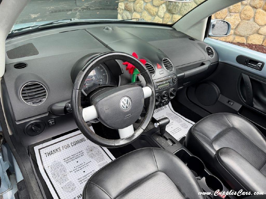 Volkswagen New Beetle  2009
