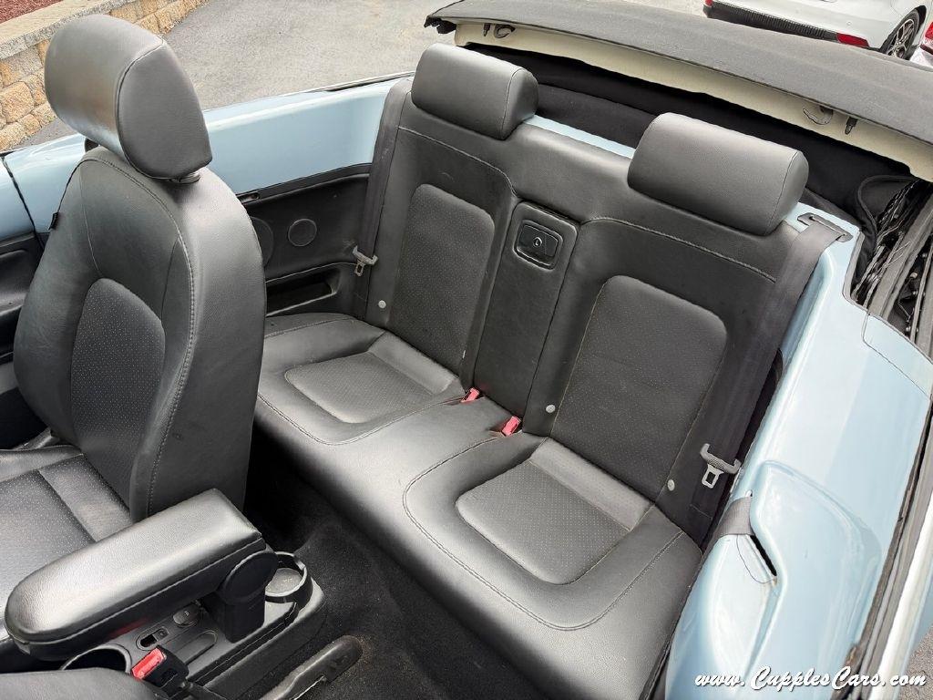 Volkswagen New Beetle  2009
