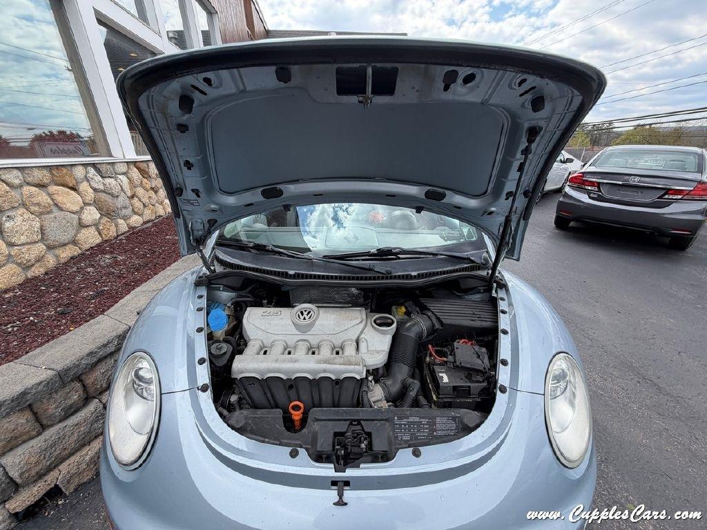 Volkswagen New Beetle  2009