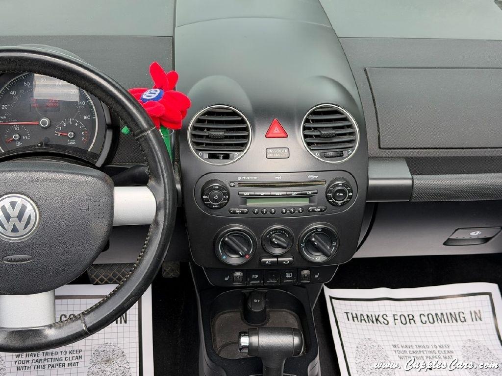 Volkswagen New Beetle  2009