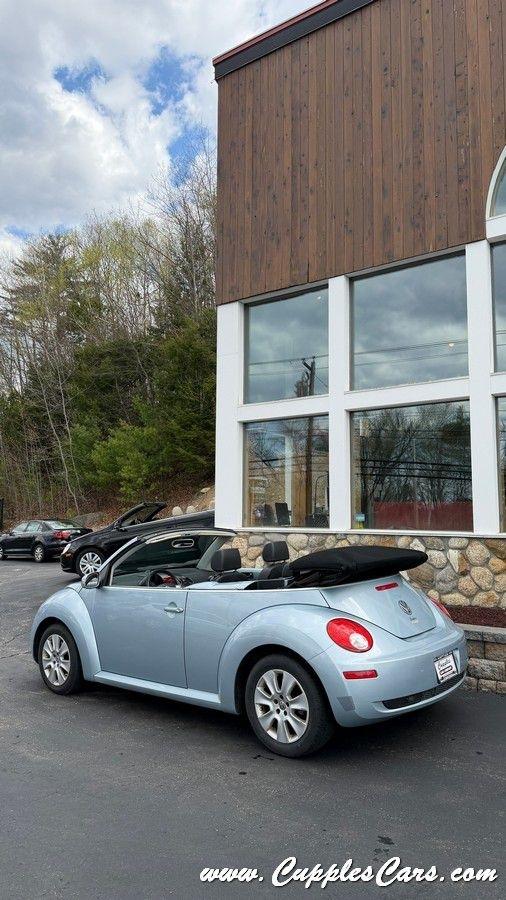 Volkswagen New Beetle  2009