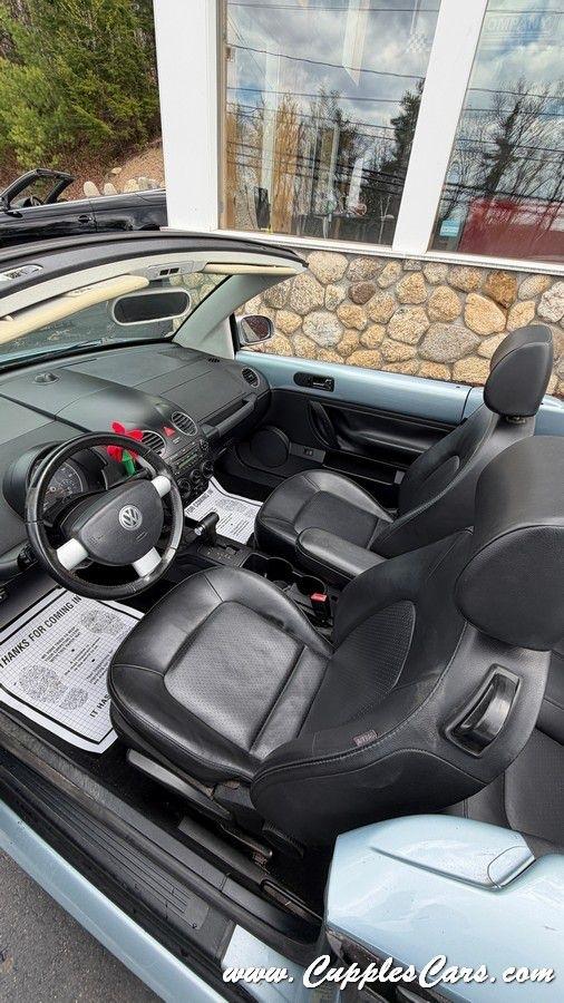 Volkswagen New Beetle  2009