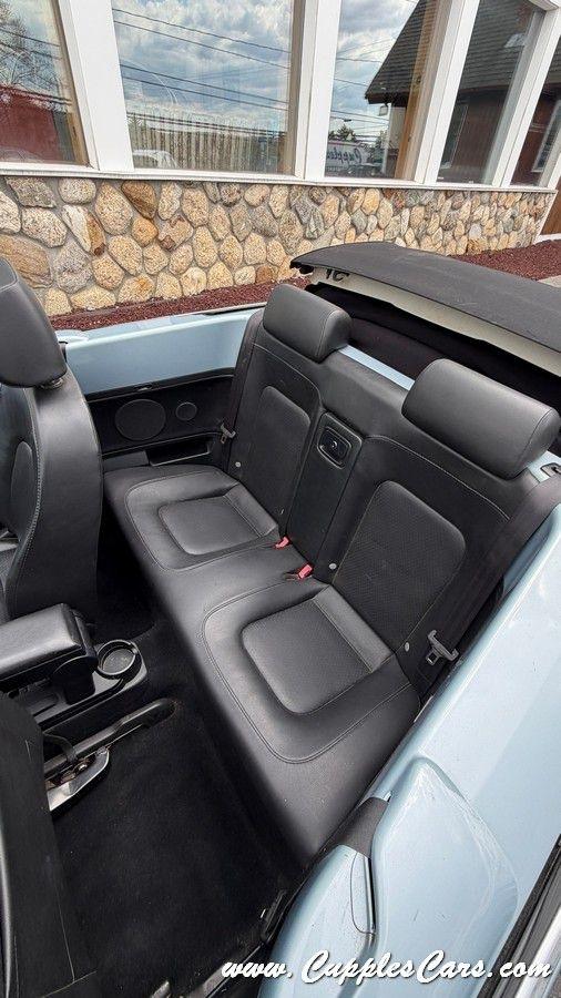 Volkswagen New Beetle  2009