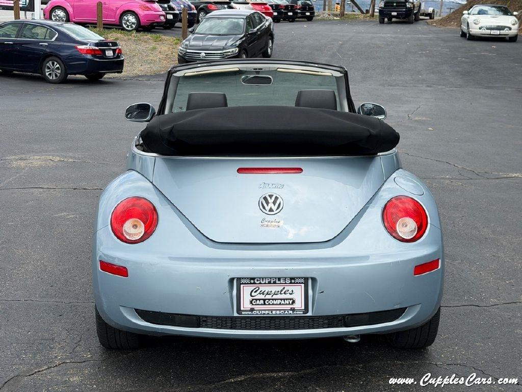 Volkswagen New Beetle  2009