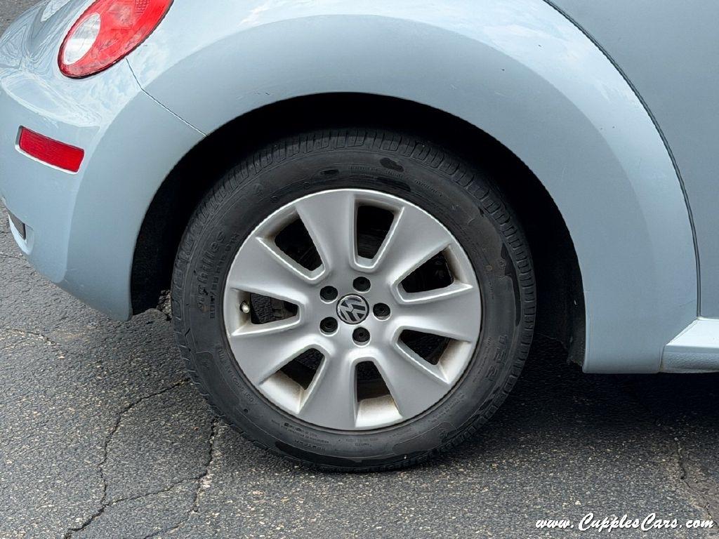 Volkswagen New Beetle  2009