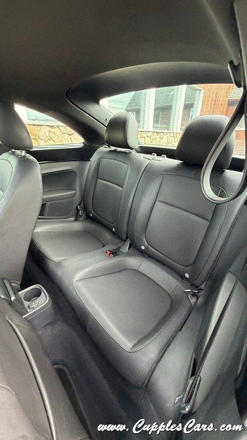 Volkswagen Beetle  2013