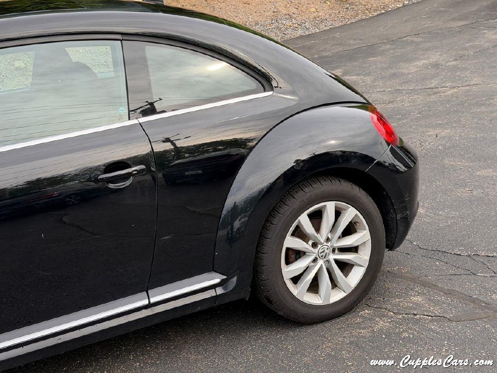 Volkswagen Beetle  2013