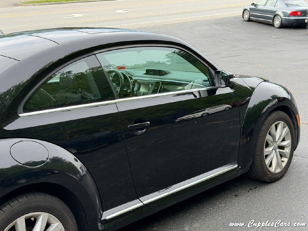 Volkswagen Beetle  2013