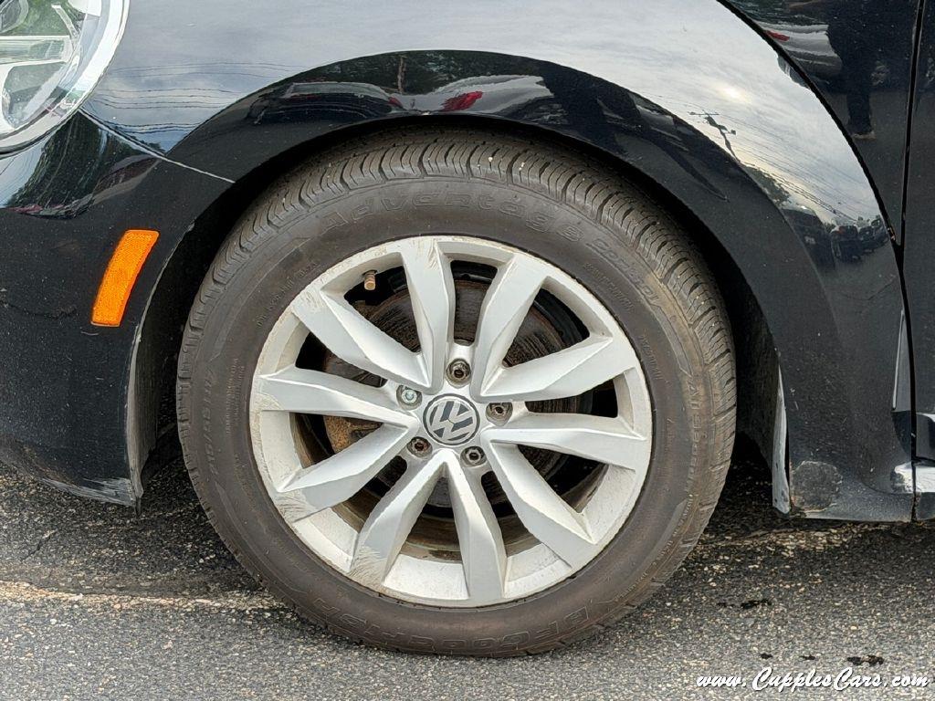 Volkswagen Beetle  2013