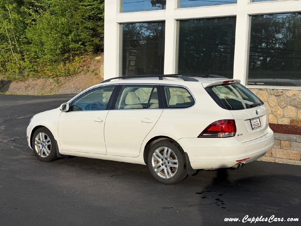 Volkswagen Jetta  2011