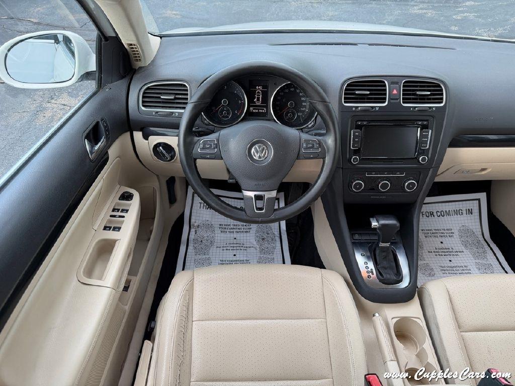 Volkswagen Jetta  2011