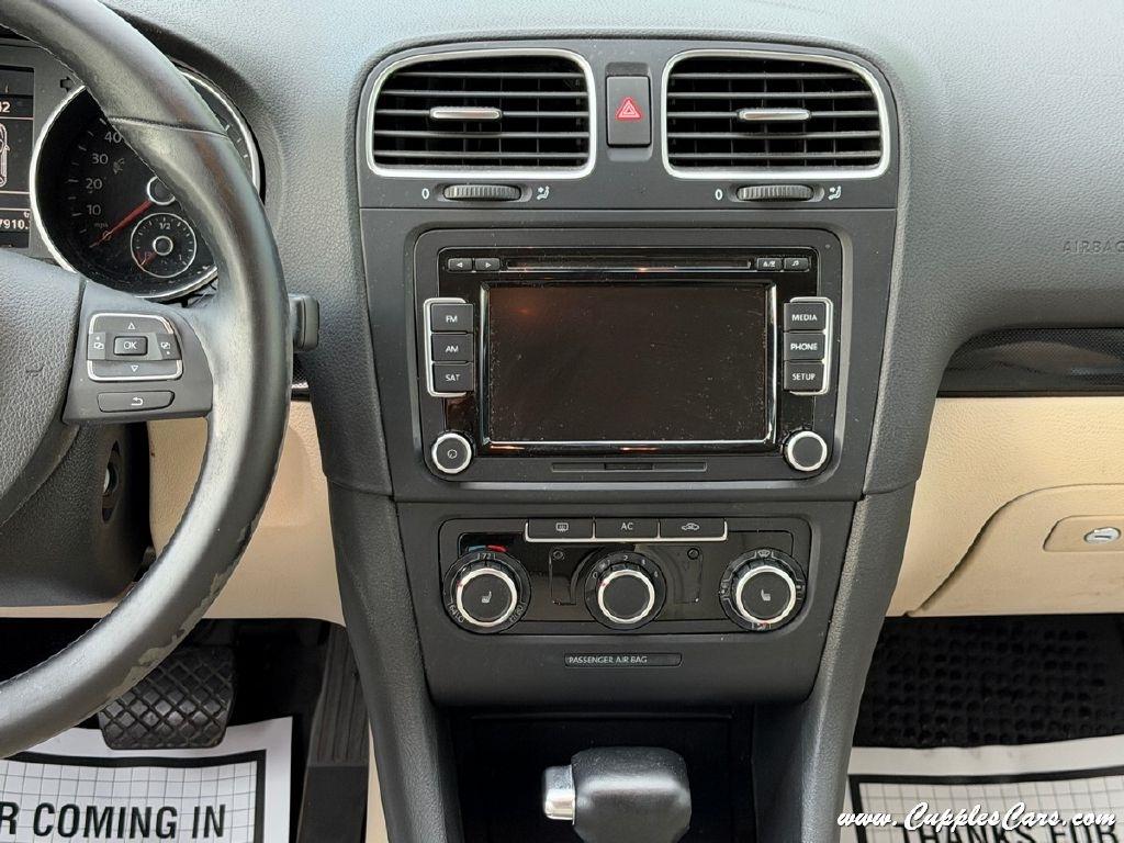 Volkswagen Jetta  2011