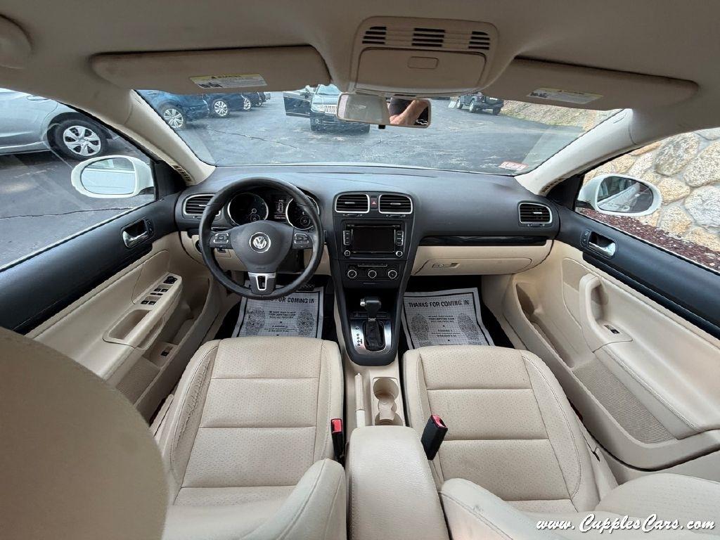 Volkswagen Jetta  2011