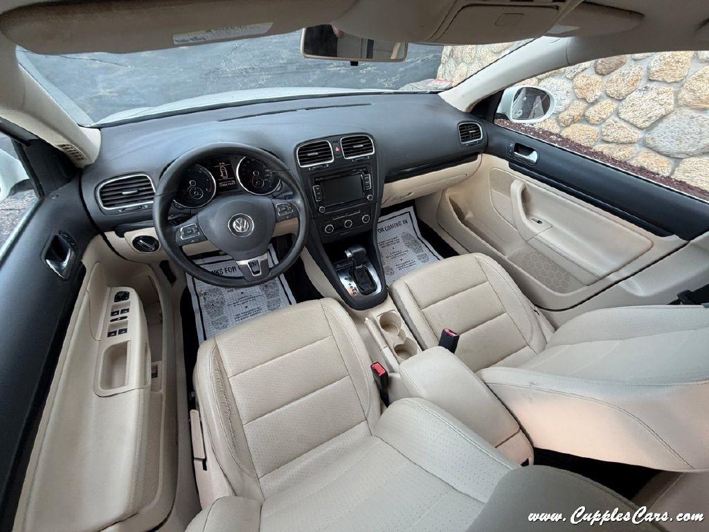 Volkswagen Jetta  2011