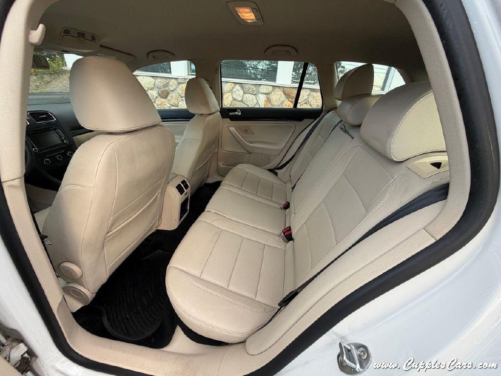 Volkswagen Jetta  2011