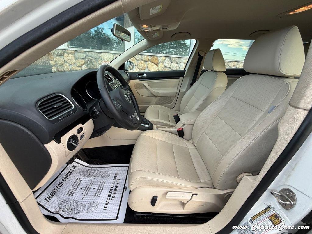 Volkswagen Jetta  2011