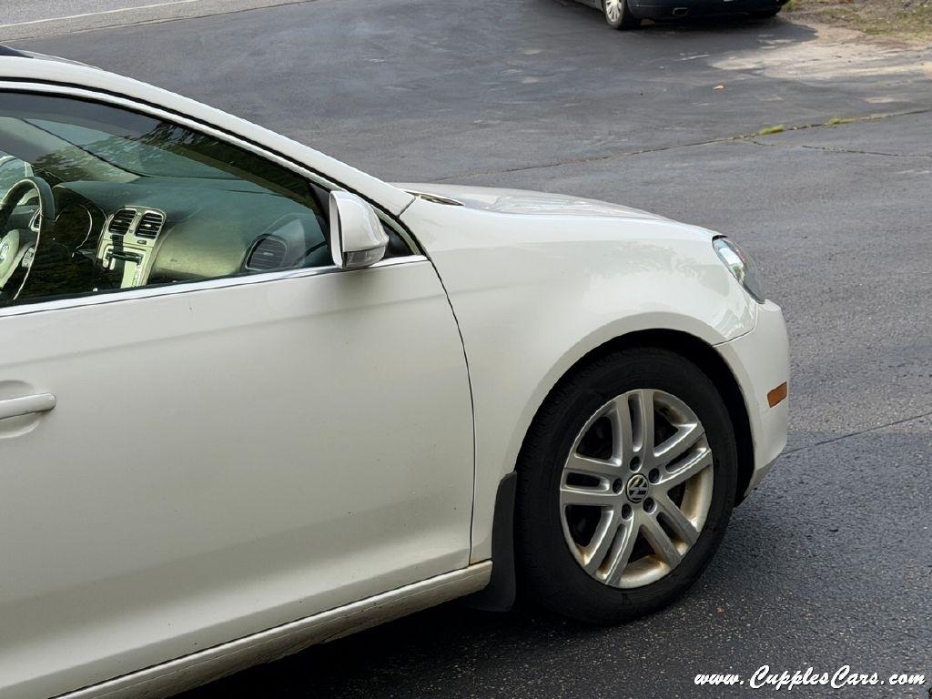 Volkswagen Jetta  2011