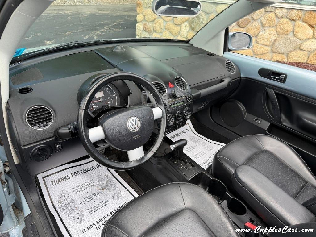 Volkswagen New Beetle  2009