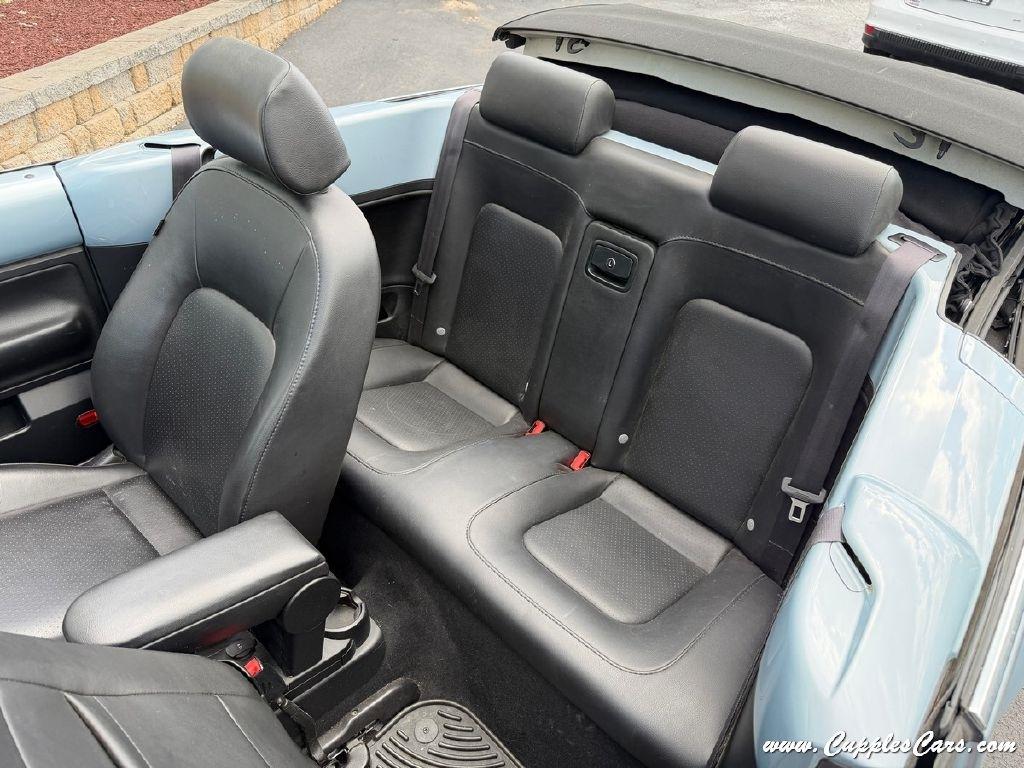 Volkswagen New Beetle  2009