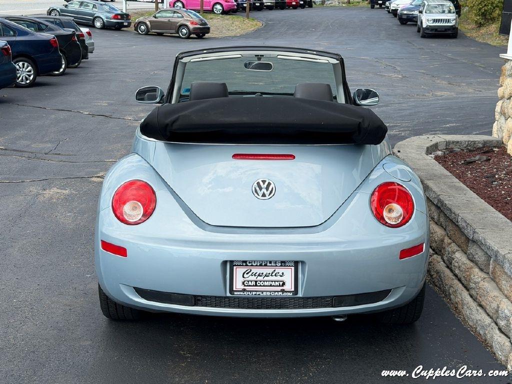 Volkswagen New Beetle  2009
