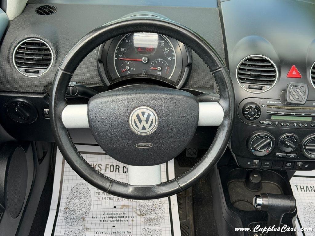 Volkswagen New Beetle  2009