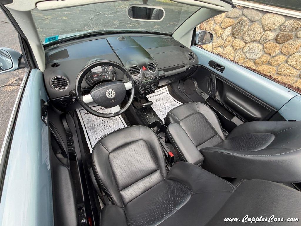 Volkswagen New Beetle  2009