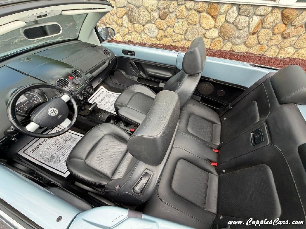 Volkswagen New Beetle  2009