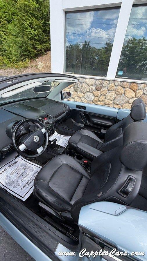 Volkswagen New Beetle  2009