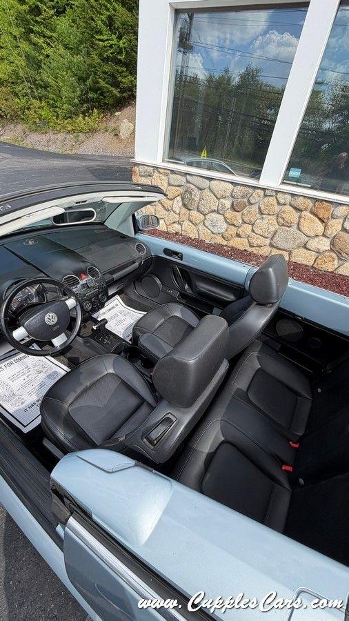 Volkswagen New Beetle  2009