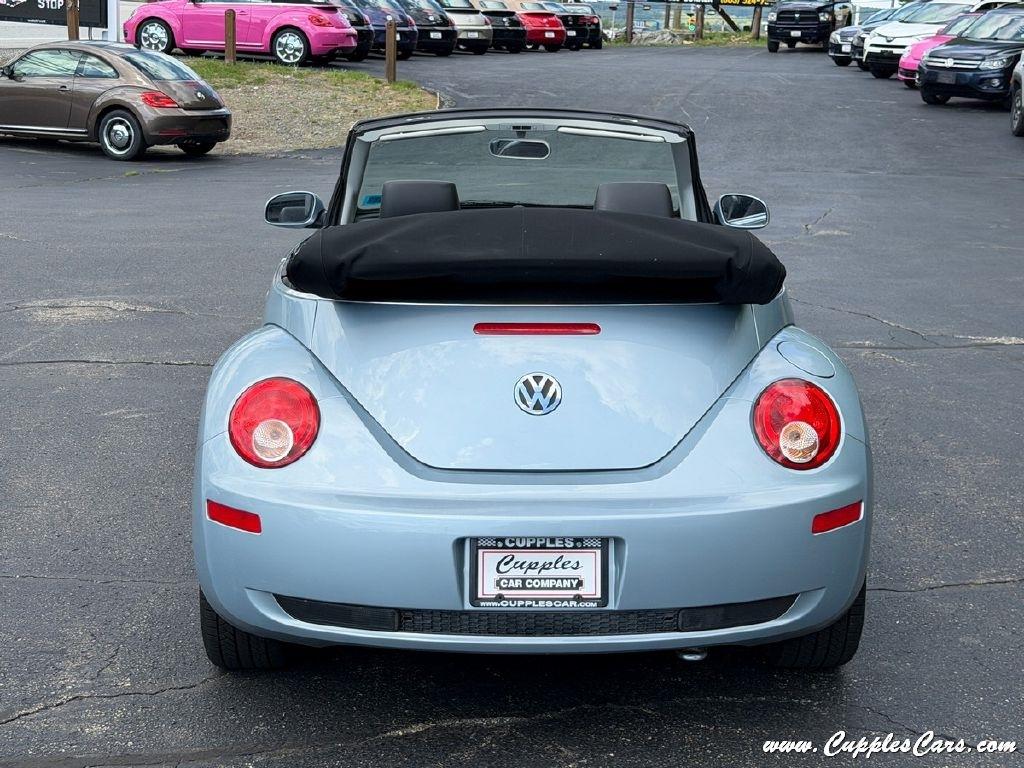 Volkswagen New Beetle  2009