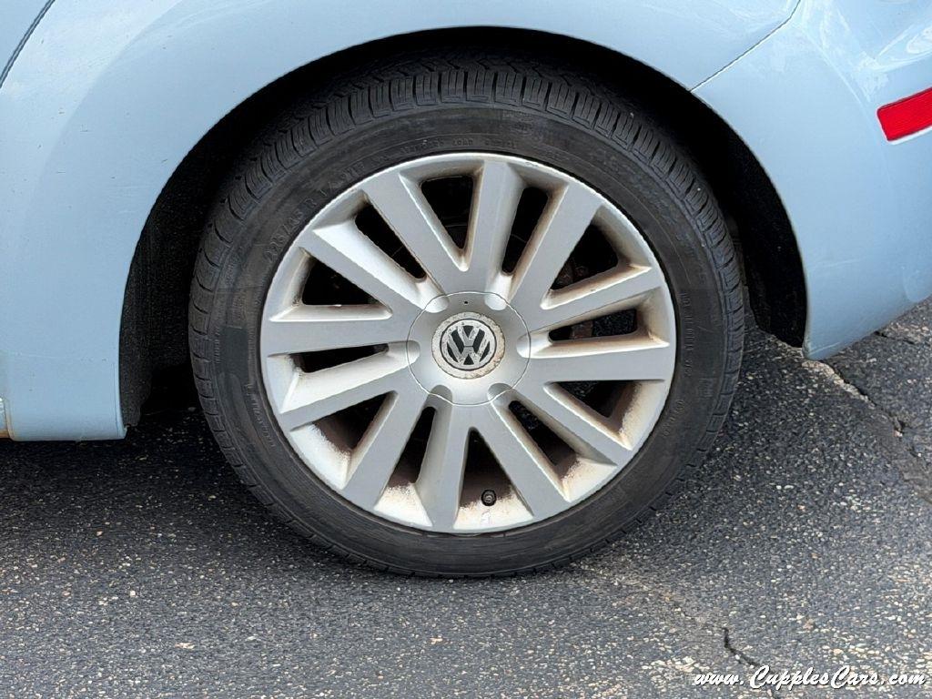 Volkswagen New Beetle  2009