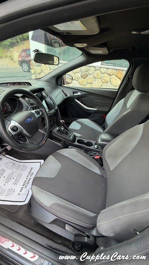 Ford Focus  2014