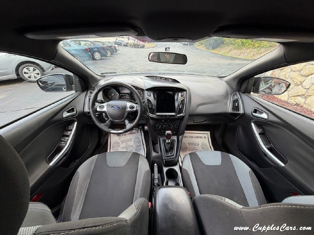 Ford Focus  2014
