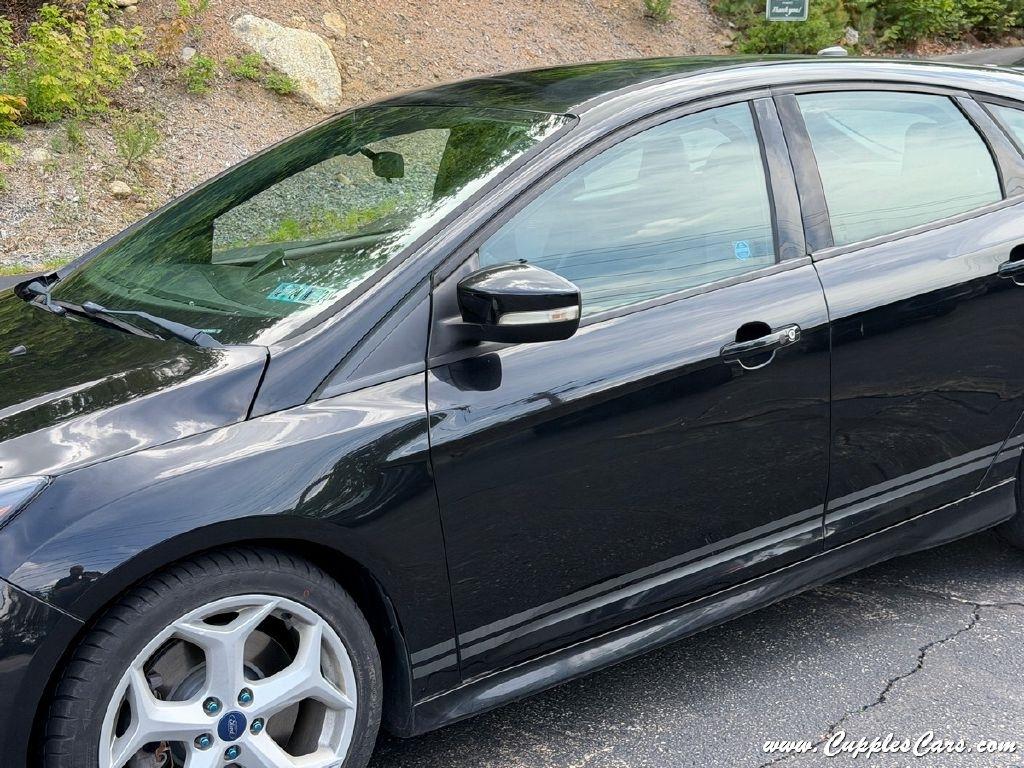 Ford Focus  2014