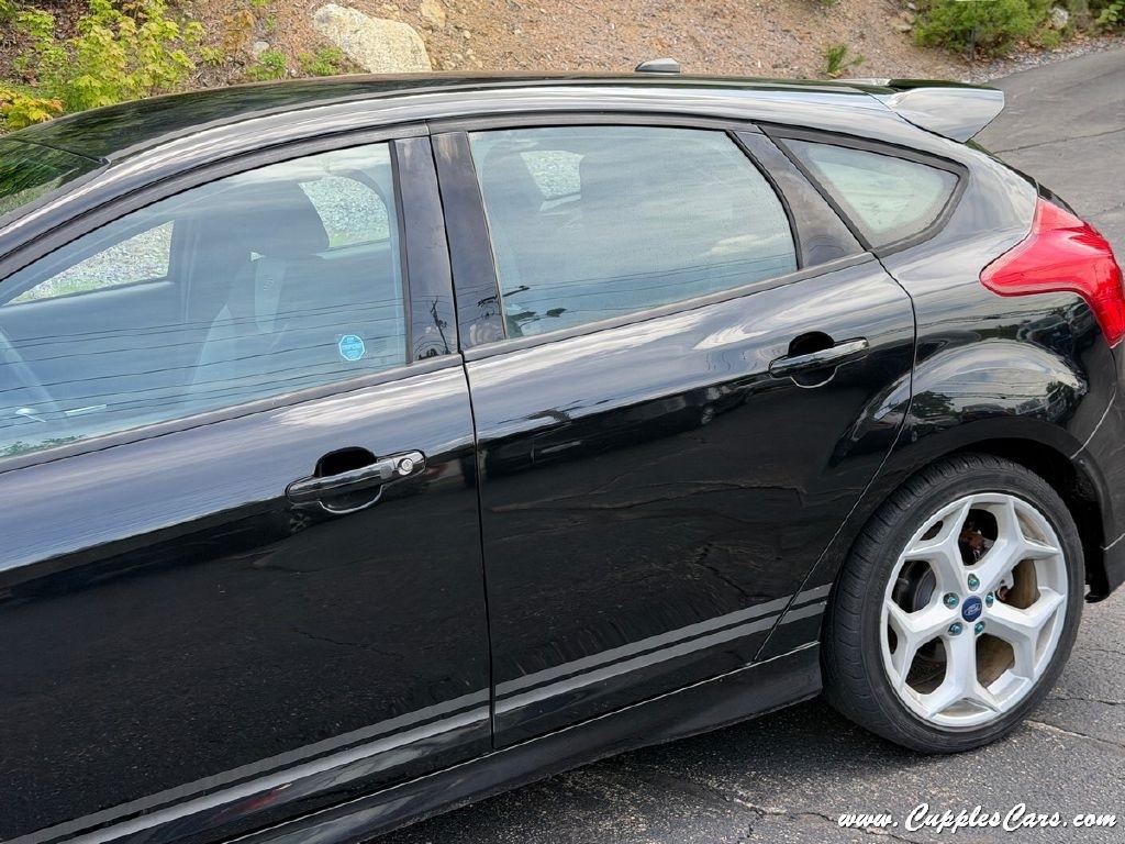 Ford Focus  2014