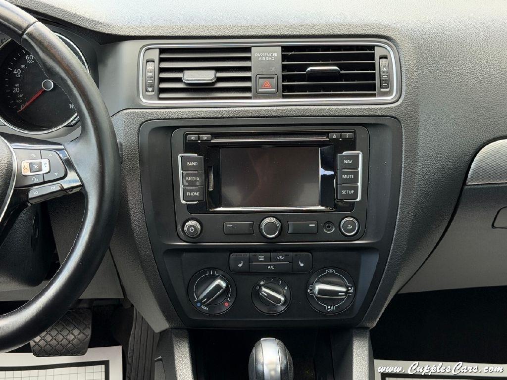 Volkswagen Jetta  2015