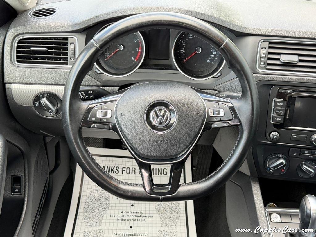 Volkswagen Jetta  2015