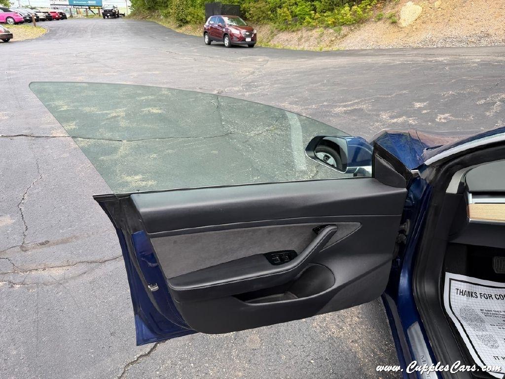 Tesla Model 3  2020