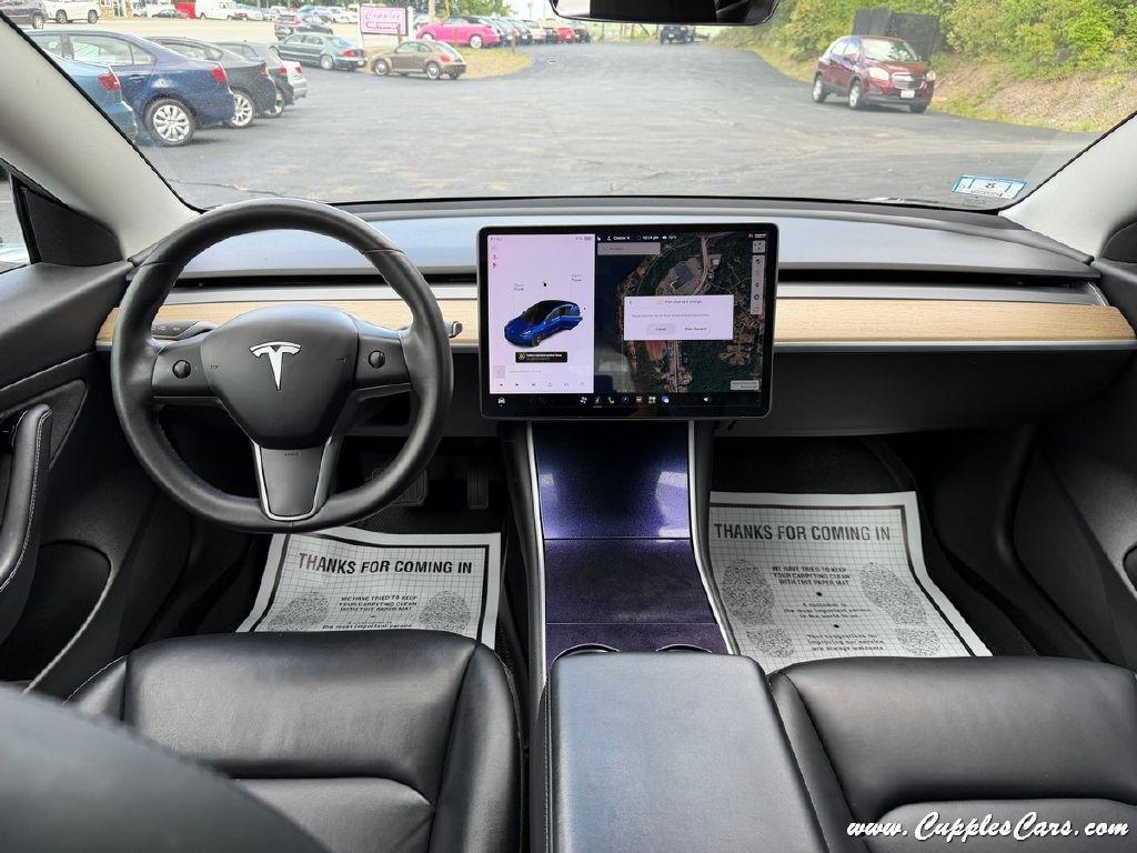 Tesla Model 3  2020