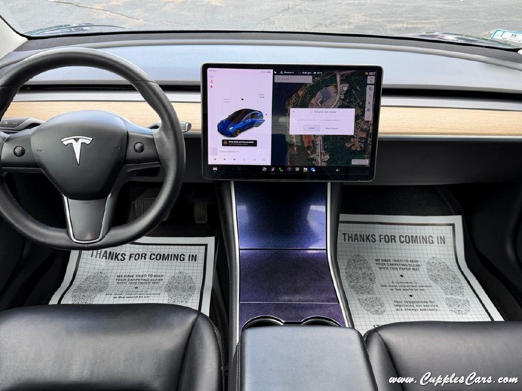 Tesla Model 3  2020