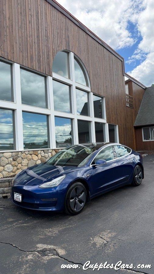 Tesla Model 3  2020