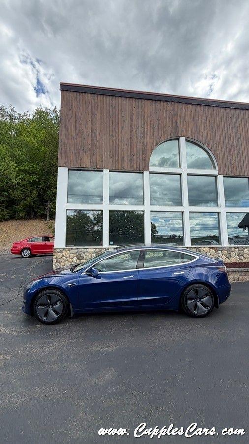 Tesla Model 3  2020
