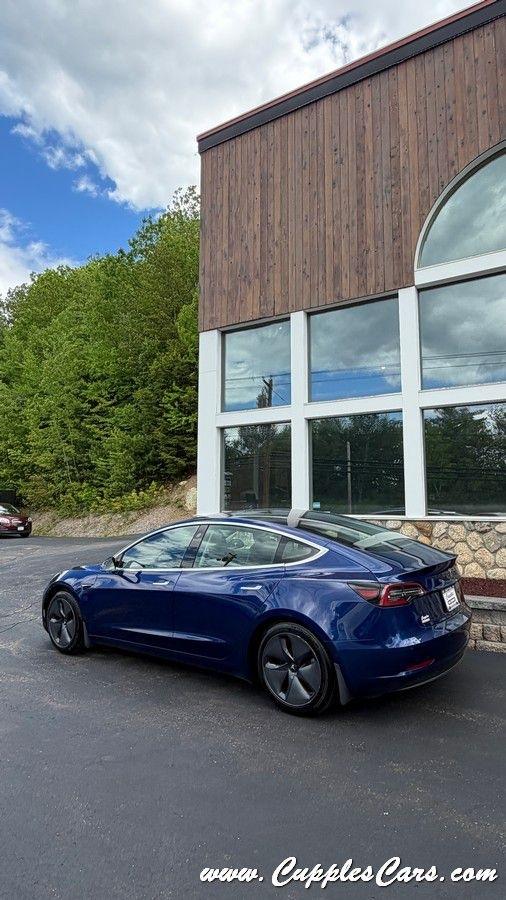 Tesla Model 3  2020