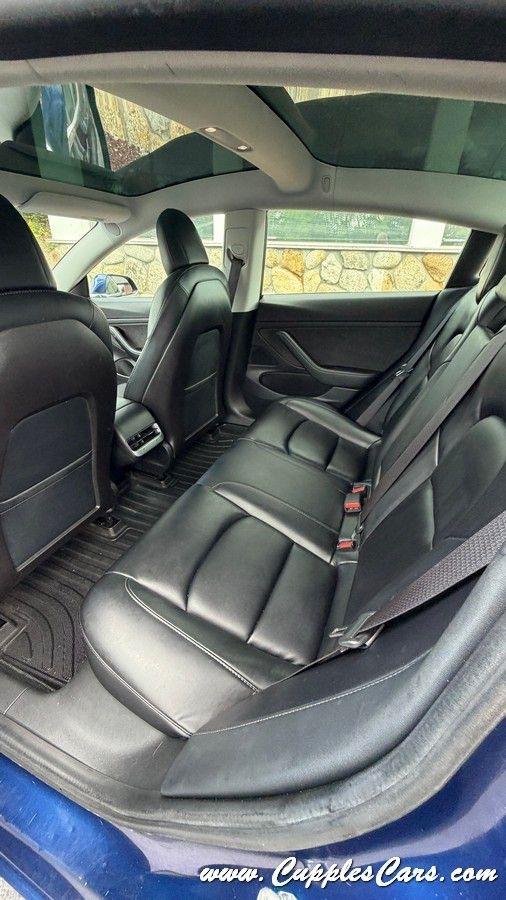 Tesla Model 3  2020