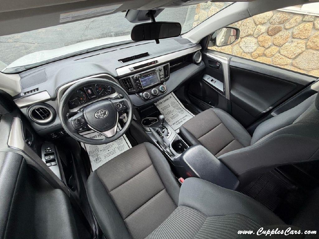 Toyota RAV4  2018