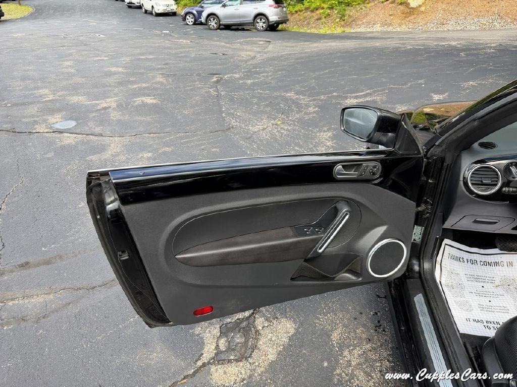 Volkswagen Beetle  2013